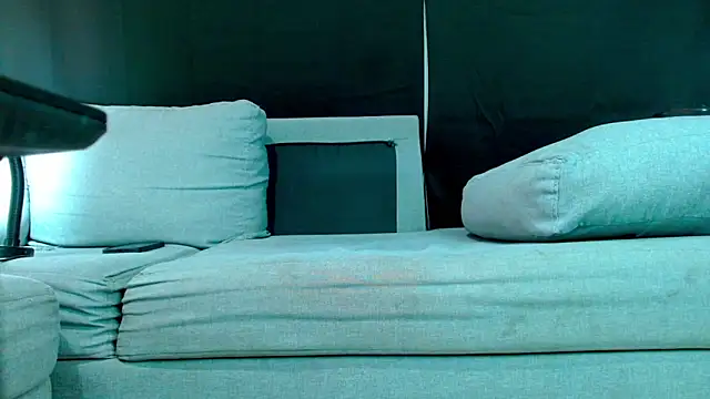 Snapshot of Danyer33 chatting on 09/23/25, 11:19 Danyer33 online show from 09/23/25, 11:19