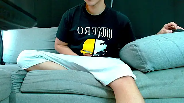 Snapshot of Danyer33 chatting on 11/04/25, 10:58 Danyer33 online show from 11/04/25, 10:58