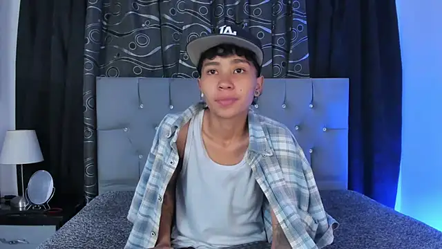 Snapshot of nova_sex01 chatting on 01/18/25, 04:15 nova sex01 online show from 01/18/25, 04:15