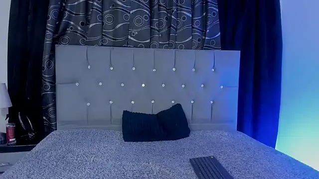 Snapshot of nova_sex01 chatting on 01/31/25, 03:52 nova sex01 online show from 01/31/25, 03:52