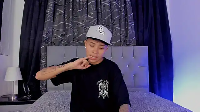 Snapshot of nova_sex01 chatting on 02/19/25, 04:44 nova sex01 online show from 02/19/25, 04:44