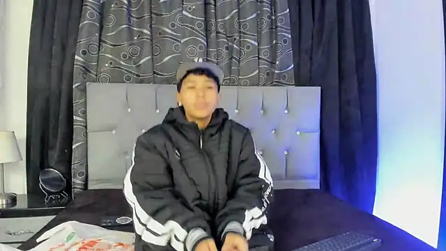 Snapshot of nova_sex01 chatting on 03/19/25, 05:08 nova sex01 online show from 03/19/25, 05:08