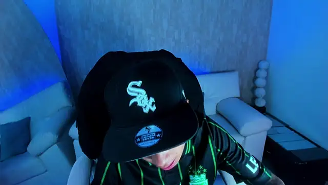 Snapshot of nova_sex01 chatting on 09/17/25, 03:41 nova sex01 online show from 09/17/25, 03:41