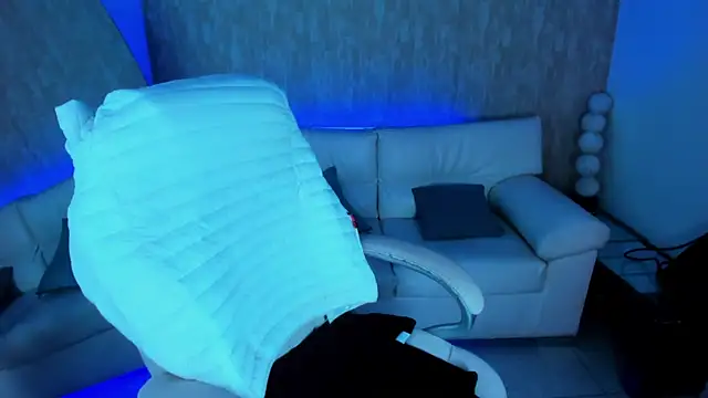 Snapshot of nova_sex01 chatting on 09/19/25, 04:58 nova sex01 online show from 09/19/25, 04:58