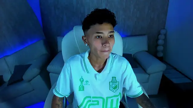 Snapshot of nova_sex01 chatting on 09/21/25, 05:53 nova sex01 online show from 09/21/25, 05:53