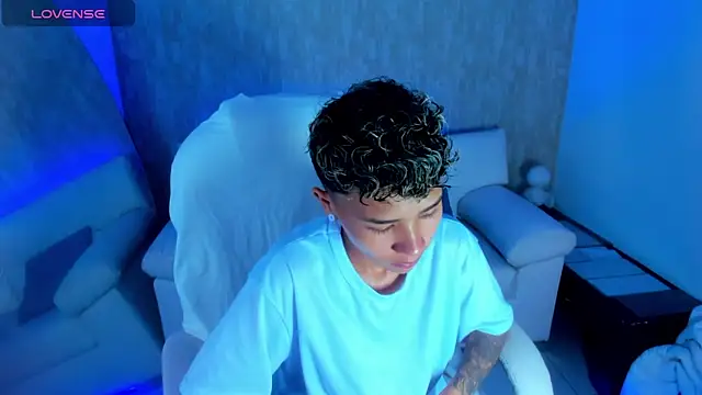 Snapshot of nova_sex01 chatting on 10/14/25, 04:13 nova sex01 online show from 10/14/25, 04:13