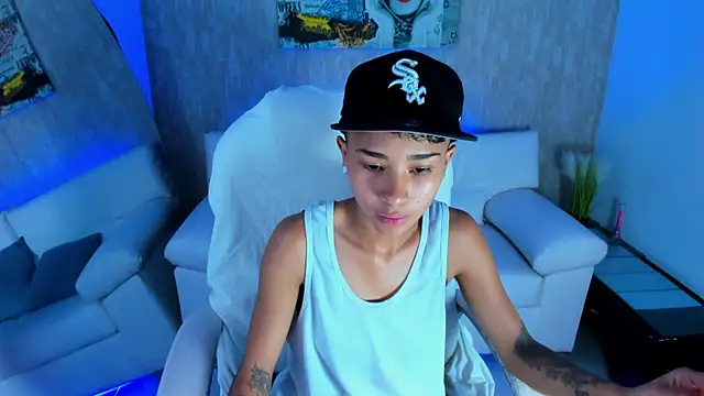 Snapshot of nova_sex01 chatting on 10/16/25, 04:02 nova sex01 online show from 10/16/25, 04:02