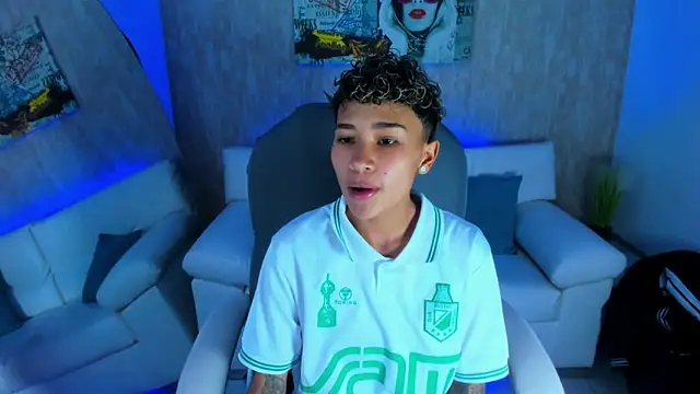 Snapshot of nova_sex01 chatting on 10/21/25, 04:46 nova sex01 online show from 10/21/25, 04:46