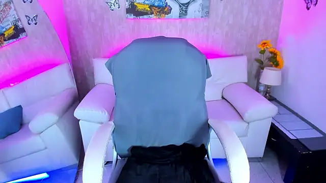 Snapshot of nova_sex01 chatting on 01/17/26, 04:50 nova sex01 online show from 01/17/26, 04:50