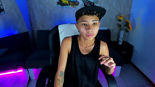 Snapshot of nova_sex01 chatting on 02/14/26, 01:35 nova sex01 online show from 02/14/26, 01:35