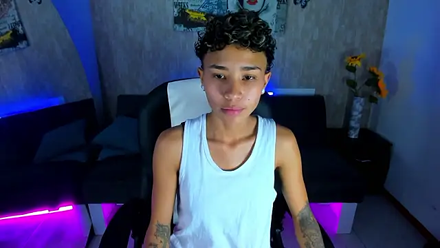 Snapshot of nova_sex01 chatting on 02/20/26, 01:46 nova sex01 online show from 02/20/26, 01:46