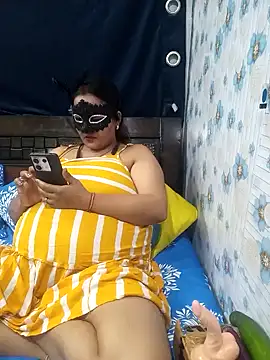 Snapshot of tina8th chatting on 10/29/25, 04:42 tina8th online show from 10/29/25, 04:42