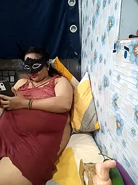 Snapshot of tina8th chatting on 11/22/25, 05:56 tina8th online show from 11/22/25, 05:56