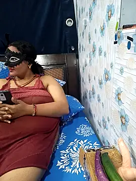 Snapshot of tina8th chatting on 11/26/25, 04:52 tina8th online show from 11/26/25, 04:52