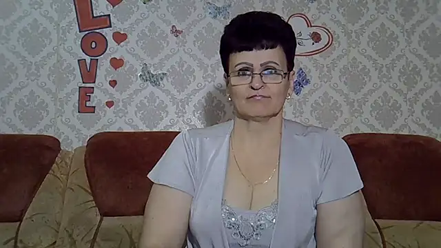 Snapshot of PaulaGolden chatting on 10/03/25, 07:38 PaulaGolden online show from 10/03/25, 07:38