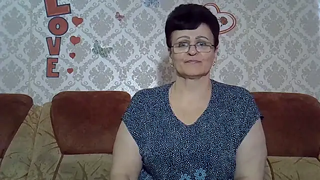 Snapshot of PaulaGolden chatting on 10/16/25, 09:21 PaulaGolden online show from 10/16/25, 09:21