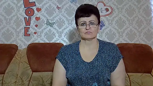 Snapshot of PaulaGolden chatting on 10/18/25, 08:26 PaulaGolden online show from 10/18/25, 08:26