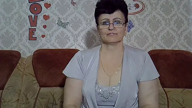 Snapshot of PaulaGolden chatting on 10/19/25, 10:05 PaulaGolden online show from 10/19/25, 10:05