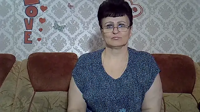 Snapshot of PaulaGolden chatting on 10/20/25, 06:58 PaulaGolden online show from 10/20/25, 06:58