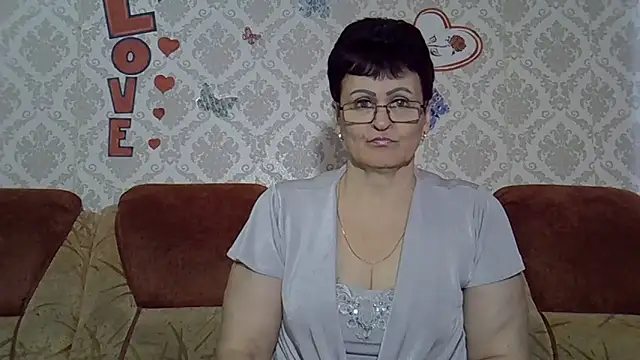 Snapshot of PaulaGolden chatting on 11/22/25, 10:47 PaulaGolden online show from 11/22/25, 10:47