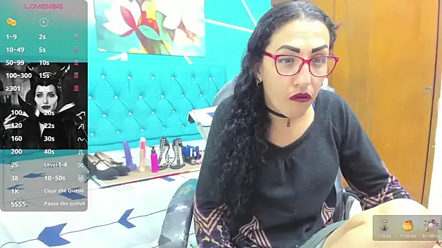 sabrina dupont online show from 10/28/25, 01:25