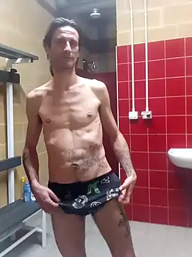 Snapshot of HastLuster chatting on 12/21/24, 11:56 HastLuster online show from 12/21/24, 11:56