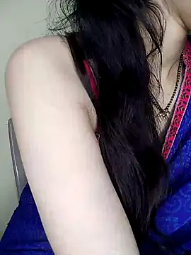 Snapshot of Fair-magic-woman chatting on 12/21/24, 01:36 Fair-magic-woman online show from 12/21/24, 01:36