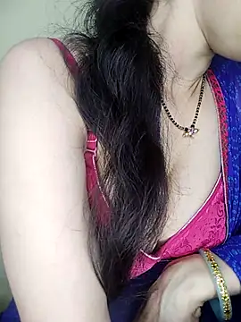 Snapshot of Fair-magic-woman chatting on 01/09/25, 07:40 Fair-magic-woman online show from 01/09/25, 07:40