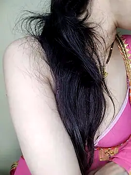 Snapshot of Fair-magic-woman chatting on 03/21/25, 06:29 Fair-magic-woman online show from 03/21/25, 06:29