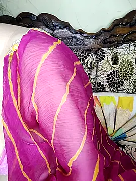 Snapshot of Fair-magic-woman chatting on 09/21/25, 05:58 Fair-magic-woman online show from 09/21/25, 05:58