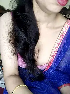 Snapshot of Fair-magic-woman chatting on 12/20/25, 09:55 Fair-magic-woman online show from 12/20/25, 09:55