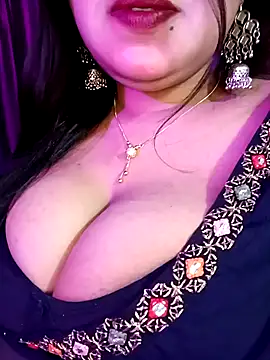 Snapshot of Suhanakhan00 chatting on 12/26/24, 08:42 Suhanakhan00 online show from 12/26/24, 08:42