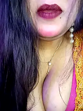 Snapshot of Suhanakhan00 chatting on 02/26/25, 05:53 Suhanakhan00 online show from 02/26/25, 05:53