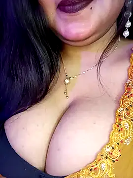 Snapshot of Suhanakhan00 chatting on 03/02/25, 08:48 Suhanakhan00 online show from 03/02/25, 08:48
