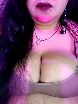 Snapshot of Suhanakhan00 chatting on 11/20/25, 05:07 Suhanakhan00 online show from 11/20/25, 05:07