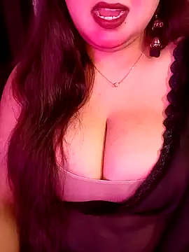 Suhanakhan00 online show from 04/04/26, 10:13