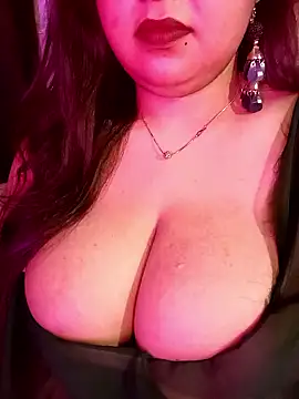 Suhanakhan00 online show from 05/10/26, 07:08