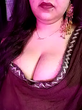 Suhanakhan00 online show from 05/25/26, 07:20