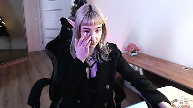 Princess Shy    online show from 02/10/25, 01:22