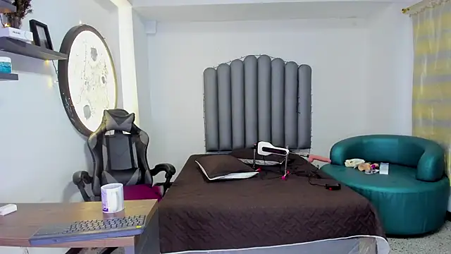 izabellElisa online show from 11/21/25, 03:38