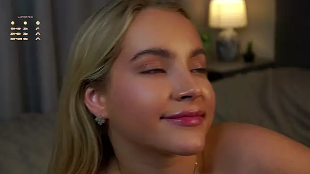 Snapshot of AftonConnett chatting on 02/08/25, 04:14 AftonConnett online show from 02/08/25, 04:14