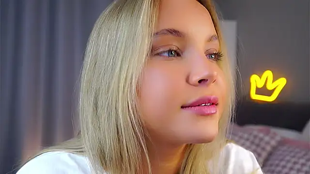 Snapshot of AftonConnett chatting on 11/12/25, 01:06 AftonConnett online show from 11/12/25, 01:06