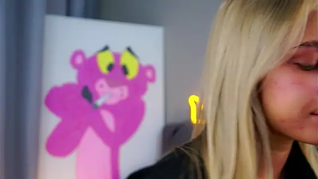 Snapshot of AftonConnett chatting on 11/23/25, 01:05 AftonConnett online show from 11/23/25, 01:05