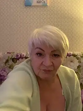 Laura Millf online show from 02/02/25, 01:08