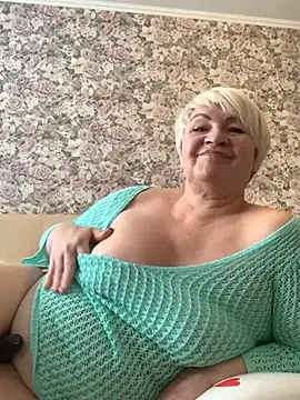 Laura Millf online show from 02/25/25, 10:15