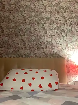 Laura Millf online show from 03/09/25, 05:39