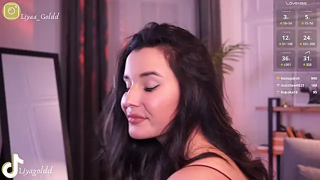 Snapshot of Liya_Gold_ chatting on 12/11/24, 11:21 Liya Gold online show from 12/11/24, 11:21