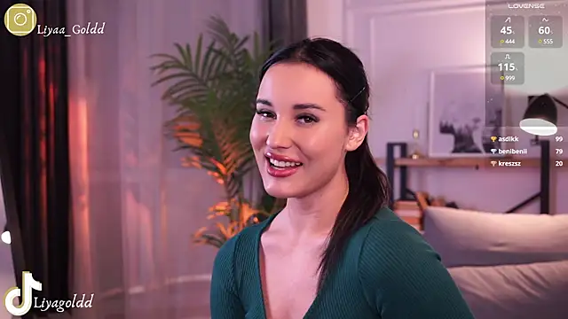 Snapshot of Liya_Gold_ chatting on 12/15/24, 09:20 Liya Gold online show from 12/15/24, 09:20