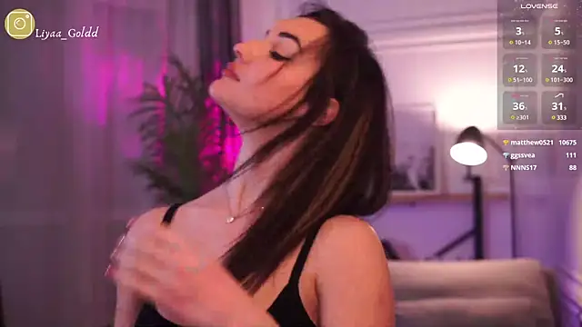 Snapshot of Liya_Gold_ chatting on 03/09/25, 12:10 Liya Gold online show from 03/09/25, 12:10