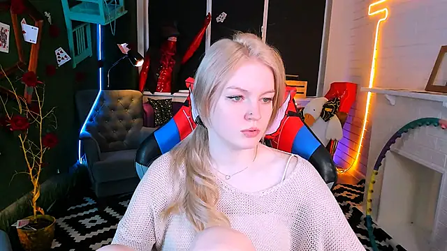 GraceGlamour online show from 02/13/25, 08:17